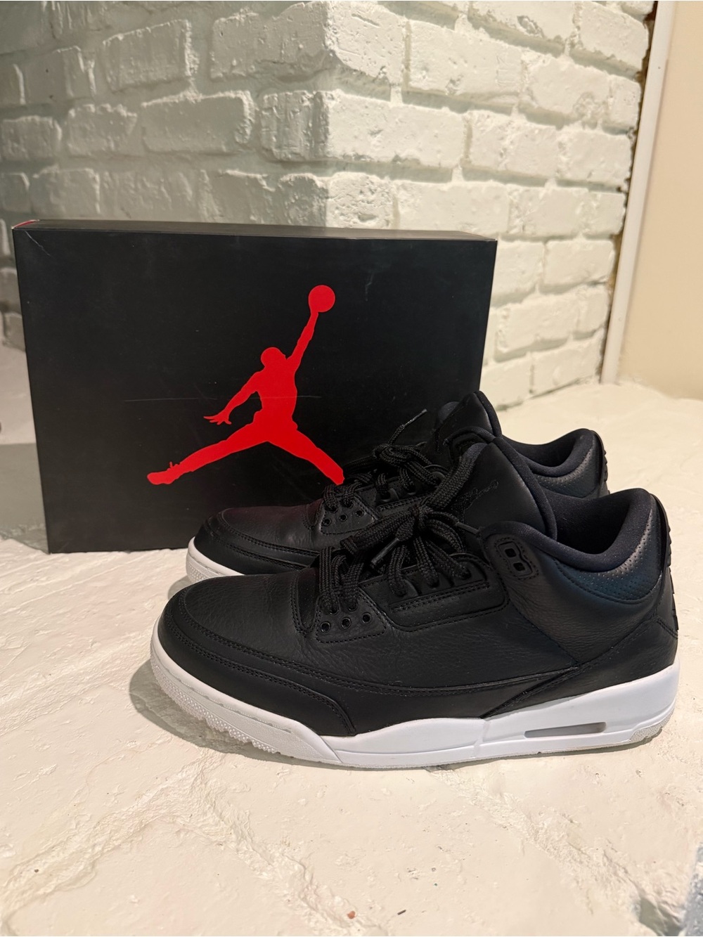 Air Jordan 3 Retro - size 11